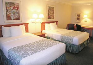 La Quinta Inn by Wyndham Kansas City Lenexa