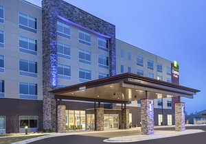 Holiday Inn Express & Suites Hudson I-94, an Ihg Hotel