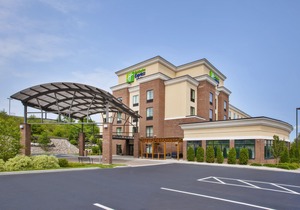 Holiday Inn Express & Suites Geneva Finger Lakes, an Ihg Hotel