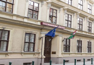 Central Hotel 21