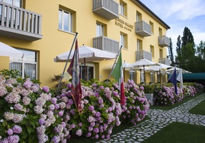 Viktoria Palace Hotel