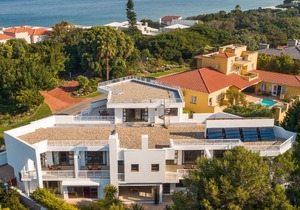 Limoni Luxury Suites
