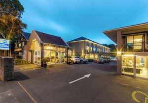 Best Western Newmarket Inn & Suites
