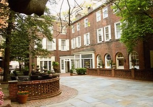 Morris House Hotel
