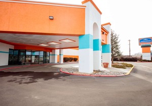 Howard Johnson by Wyndham Gallup