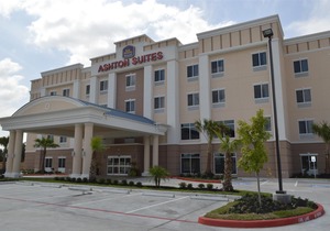 Best Western Premier Ashton Suites - Willowbrook