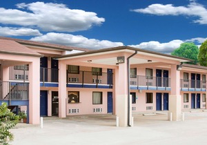 Days Inn by Wyndham Camilla