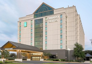 Embassy Suites by Hilton Chicago Lombard