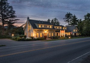 Brass Lantern Inn
