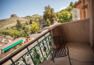 Table Mountain Inn