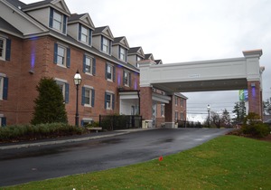 Holiday Inn Express and Suites Merrimack, an Ihg Hotel