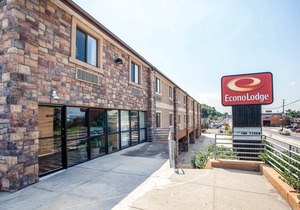 Days Inn by Wyndham Jersey City