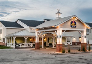Best Western Plus University Park Inn & Suites