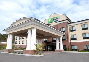 Holiday Inn Express & Suites Cambridge, an Ihg Hotel