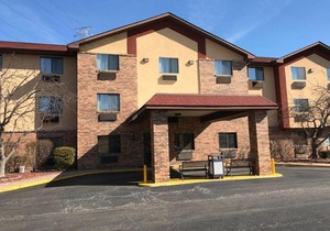 Super 8 by Wyndham Peoria East