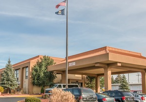 Clarion Inn & Suites Airport
