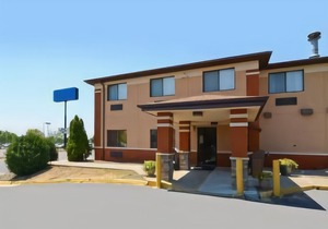 Quality Inn at Collins Road - Cedar Rapids