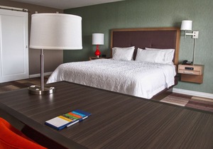Hampton Inn & Suites Moore