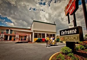 The Thunderbird Inn