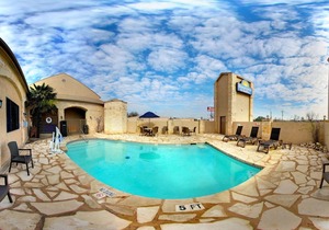 Days Inn & Suites by Wyndham Llano