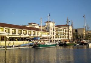 Delamar Greenwich Harbor