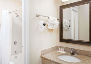 Baymont by Wyndham Peoria