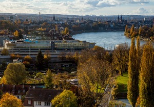 Dasbreitehotel am Rhein