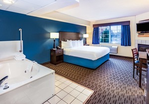 AmericInn by Wyndham Hotel and Suites Long Lake