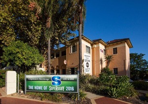 Captain Stirling Hotel