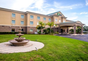 Holiday Inn Express Hotel & Suites Cocoa, an Ihg Hotel