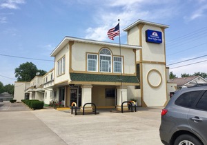 Americas Best Value Inn Macomb