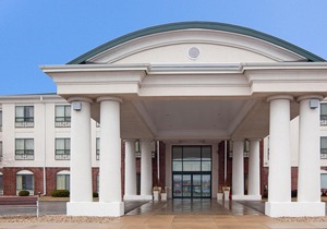 Holiday Inn Express Hotel & Suites Fort Atkinson, an Ihg Hotel