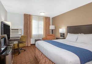 Baymont by Wyndham Roseburg