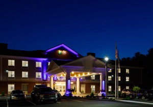 Holiday Inn Express & Suites Sturbridge, an Ihg Hotel