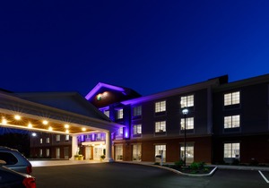 Holiday Inn Express & Suites Sturbridge, an Ihg Hotel