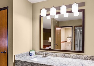 AmericInn by Wyndham Blue Earth