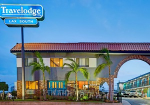 Travelodge by Wyndham LAX South