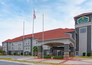 La Quinta by Wyndham Macon West