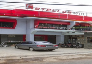 RedDoorz Near Istana Plaza 2