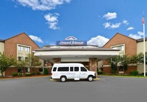 Howard Johnson Hotel by Wyndham Newark Airport