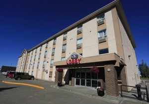 Pomeroy Inn & Suites Fort St. John