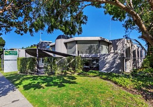 Beaumont Kew Apartments