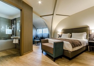 Smart Hotel Holiday