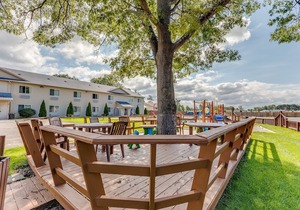 Best Western Lakewinds