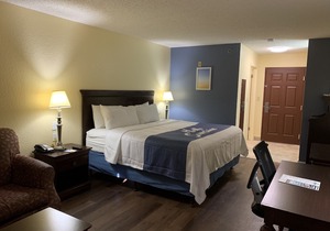Days Inn by Wyndham Sarasota I-75