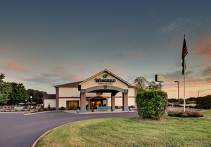 Wingfield Inn & Suites