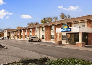 Days Inn by Wyndham Iselin / Woodbridge