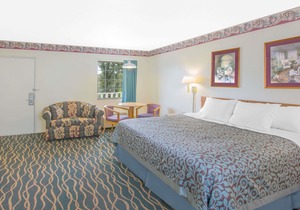 Days Inn by Wyndham Hardy
