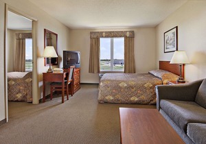 Days Inn & Suites by Wyndham Winkler