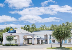 Days Inn by Wyndham N Little Rock East